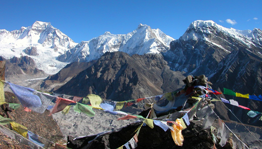 Everest Three Pass Trek Difficulty