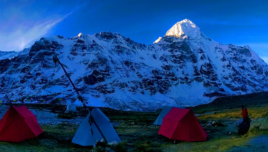 Kanchenjunga Trek