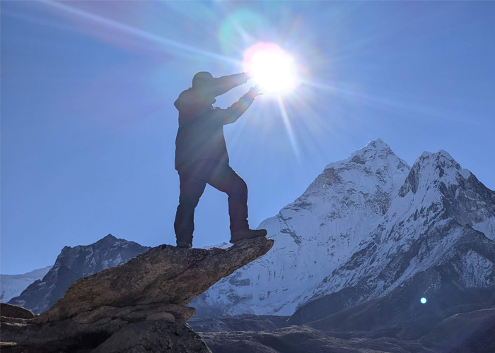 Dingboche acclimatization hike 