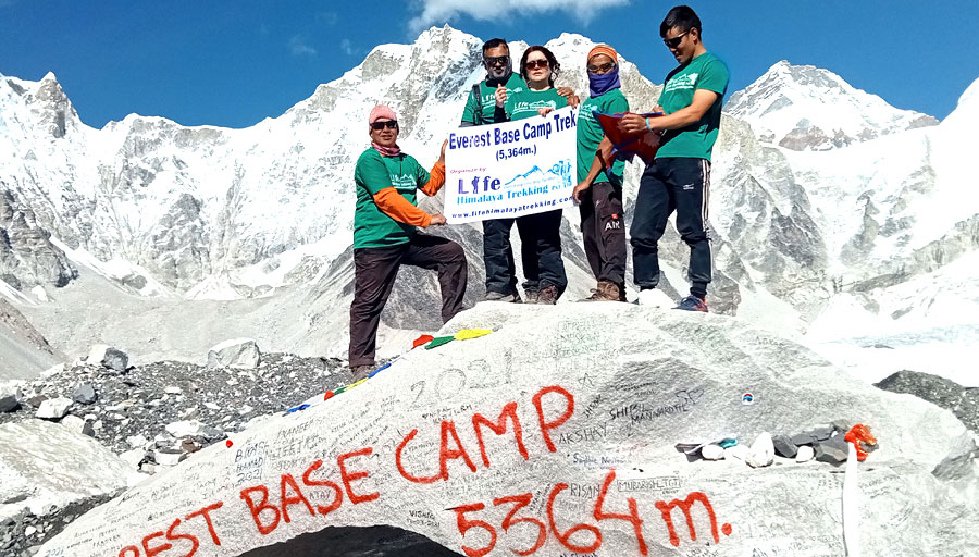 Everest trek