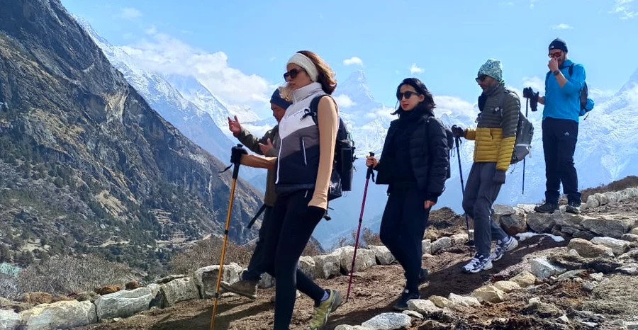 Beginner trekkers heading toward Phungi Thenga from Everest View Hotel, Syangboche