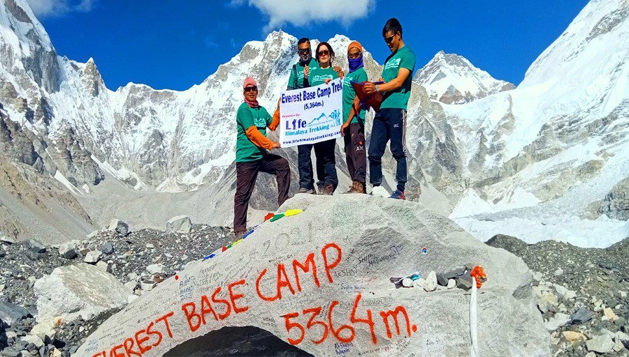 11 Days Everest Base Camp Trek With Helicopter Return 2 11 days Everest Base Camp Trek with Helicopter Return