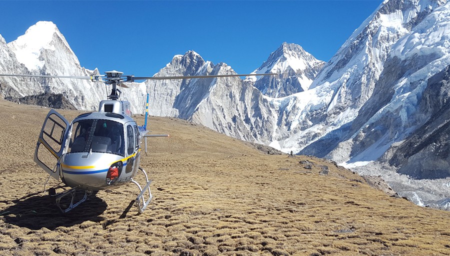 Everest Trek Helicopter Return Service from Any Location in the Everest Region 10 Helicopter landing & panoramic View from kalapather.