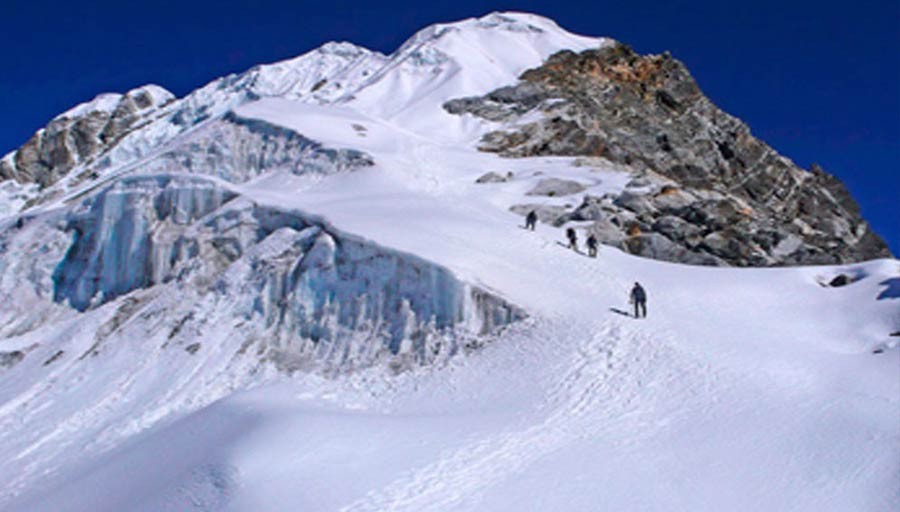 50 yoshdan oshgan qizlar külotsiz Jinsiy olat boshi bilan klitorisni silang