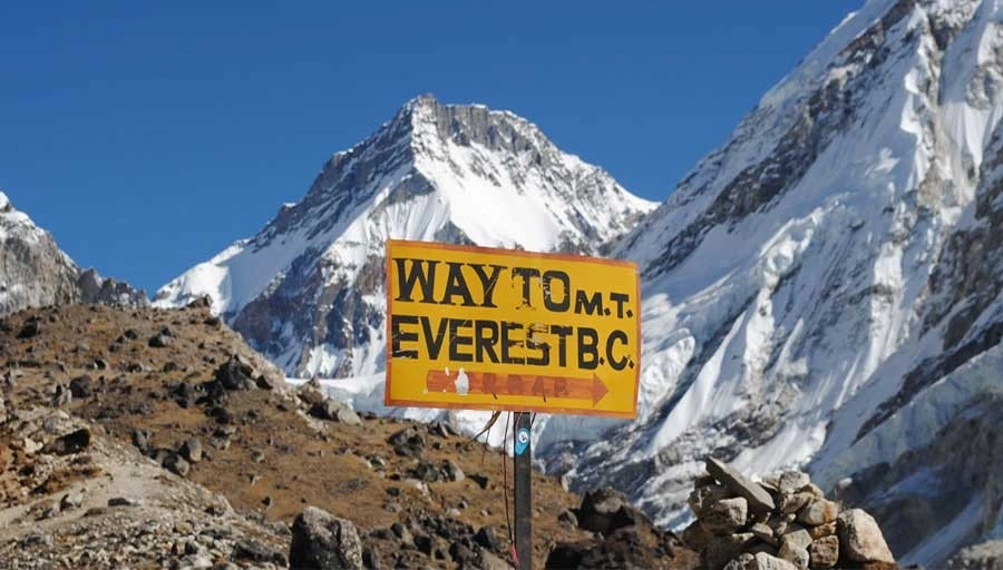 View of Mt.Everest seen during original way to Everest Trek