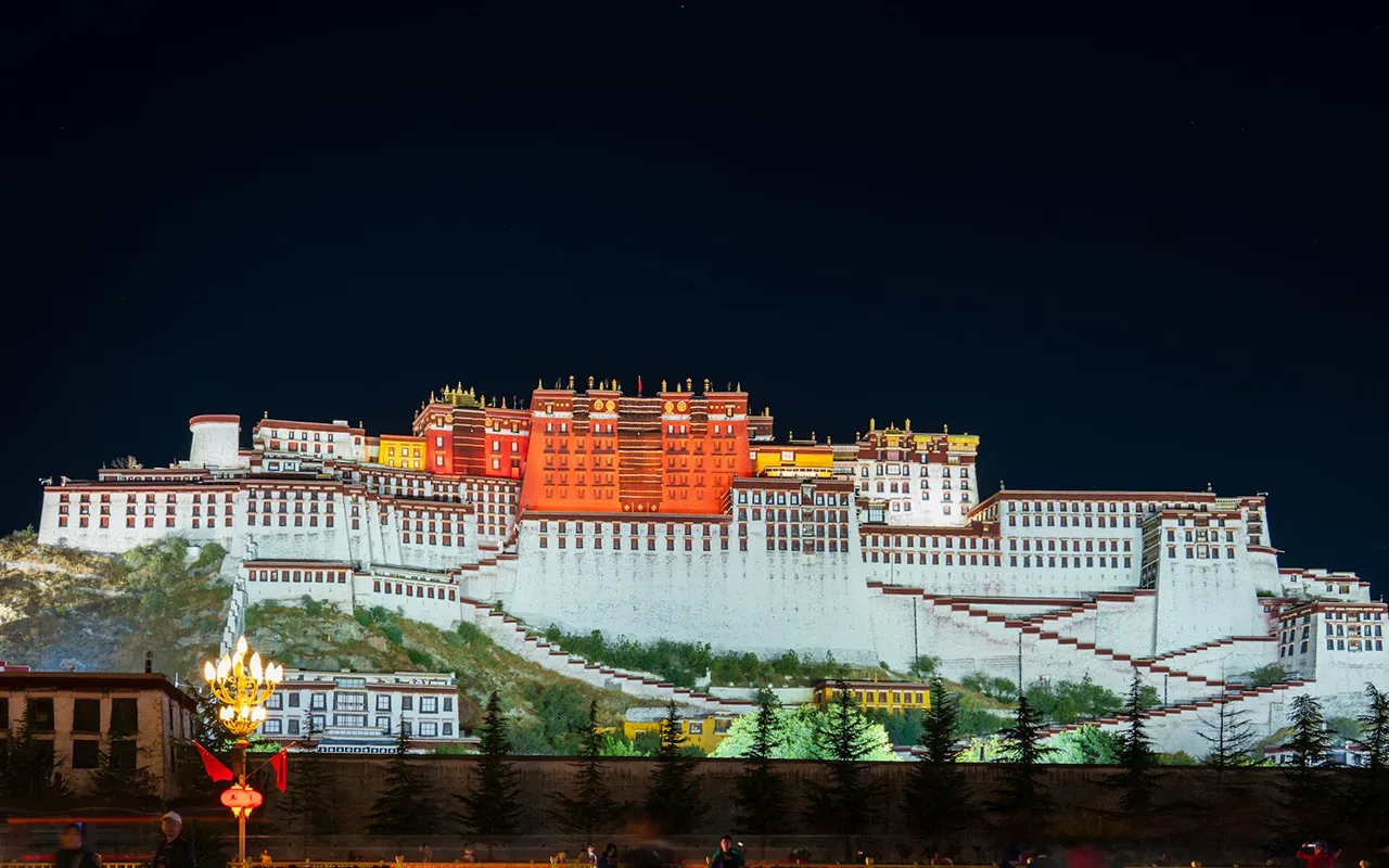 Potala Palace &Amp; Your Tibet Tour: The Expert Guide To Permits, Altitude, &Amp; Insider Tips 1 Potala Palace