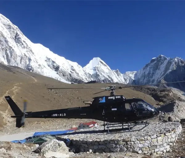 7-days-everest-base-camp-trek41-helicopter