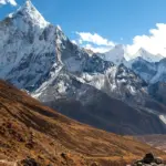 Ama Dablam visto desde la aldea de Dingboche en la carretera del Everest, Nepal.