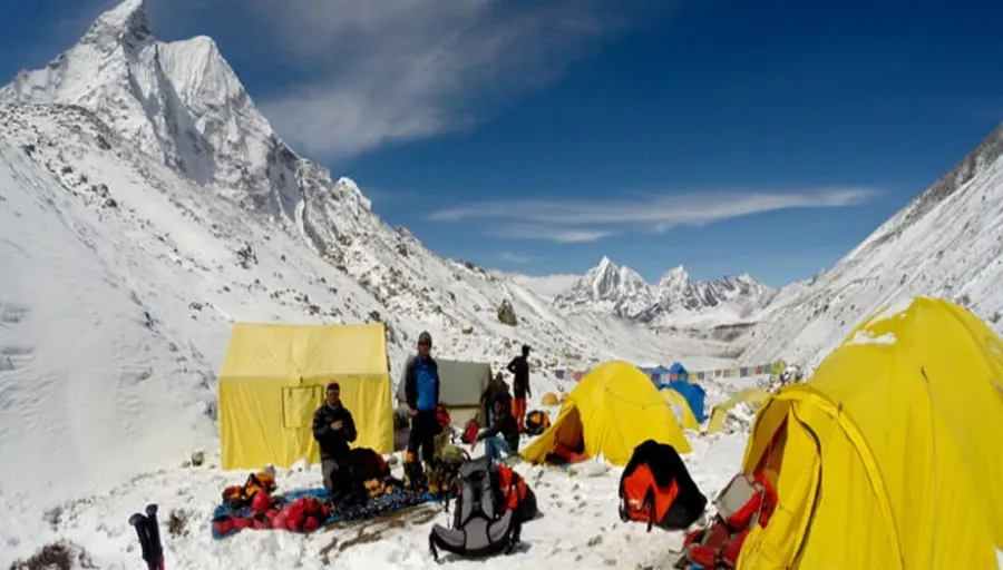 Campu Base di l'Isula per a Notte in Tenda