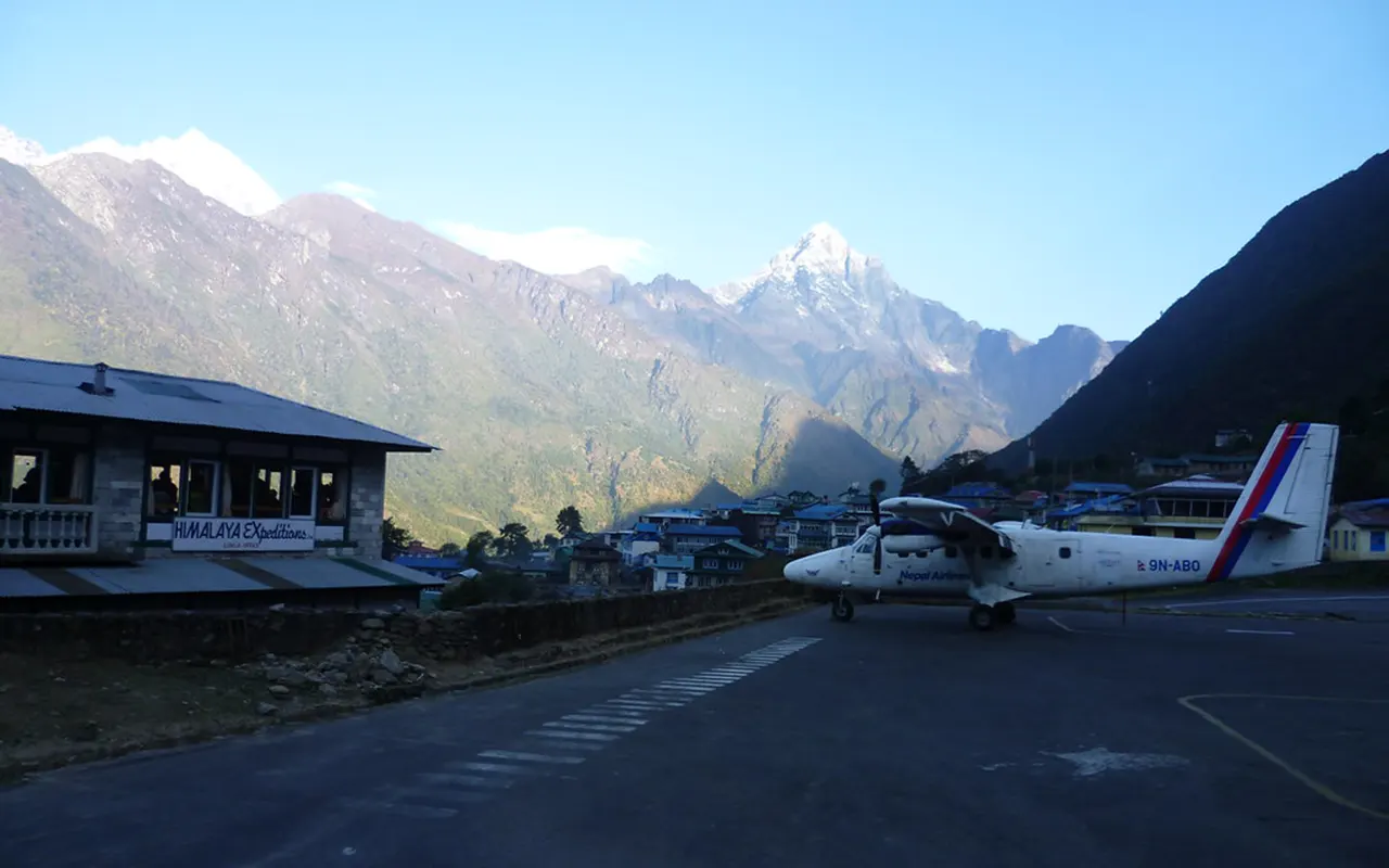 Solo Everest Base Camp Trek : Everything You Need to Know Before You Go 5 Lukla Airport
