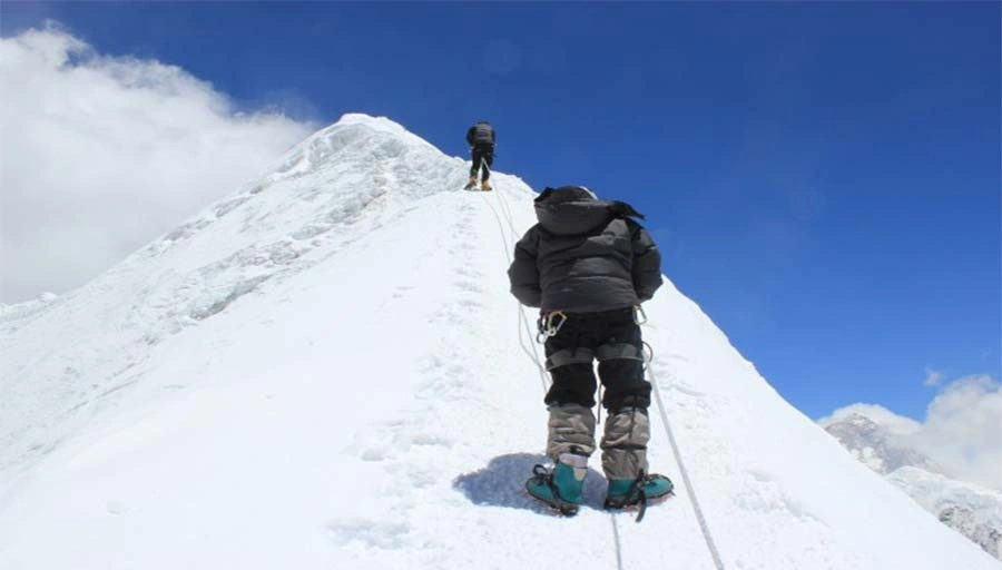 cima-Isula-Piccu-Arrampicata-6189m
