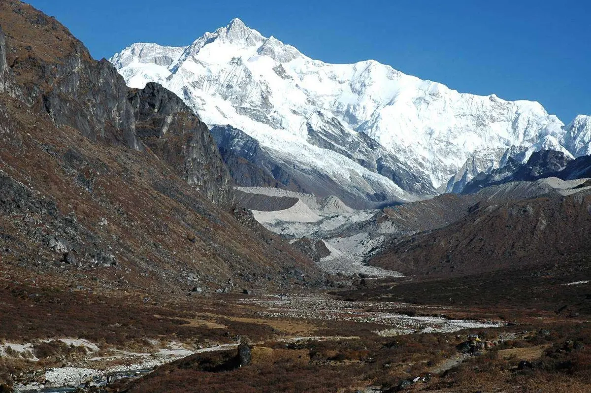 Mountain view from Kanchenhunja trek