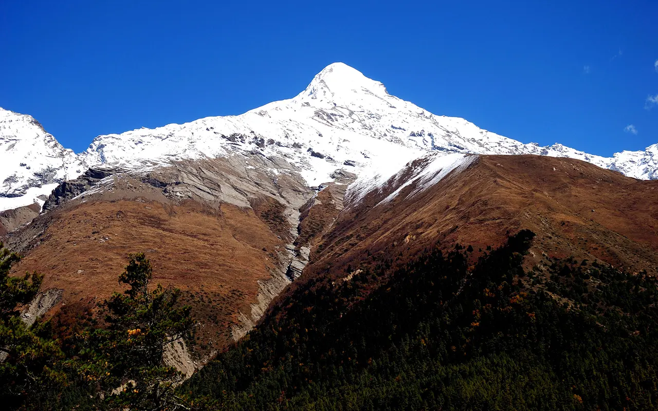 Easiest Mountain to Climb in Nepal: A Beginner’s Complete Guide 6 Pisang Peak