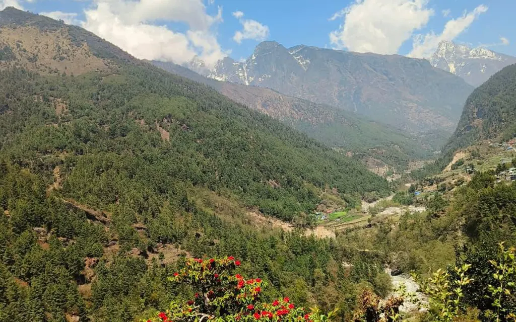 Everest Base Camp Short Trek Cost in 2026–2027: Permits, Flights & Hidden Expenses 4 Everest Base Camp Short Trek Expenses