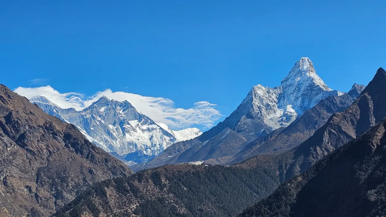 Everest Base Camp Short Trek Cost in 2026–2027: Permits, Flights & Hidden Expenses 3 Everest Base Camp Trek Cost Guide