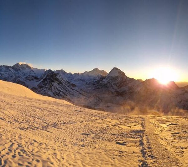 mera peak top